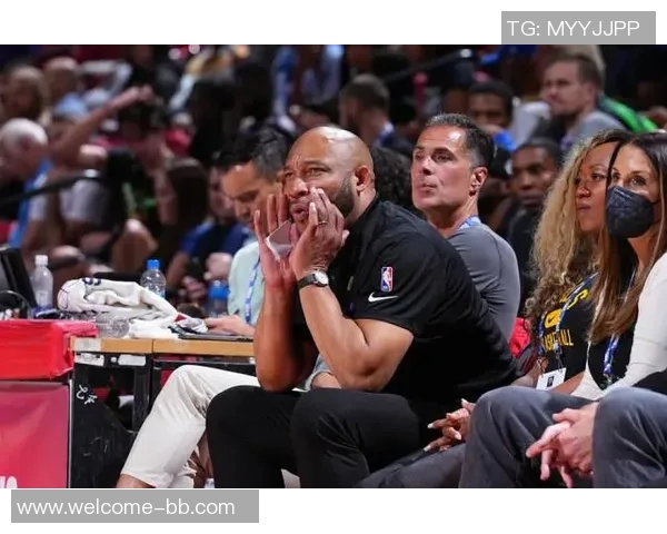 詹姆斯谈队长之道向AZP学习带领年轻化球队展现强大实力 詹姆斯谈队长之道向AZP学习带领年轻化球队展现强大实力